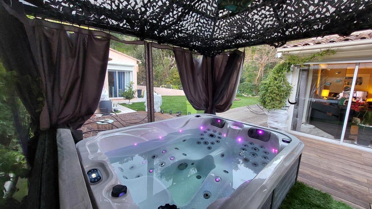 Dans Un Jardin Bb Et Jacuzzi Bed & Breakfast Mandelieu Exterior foto